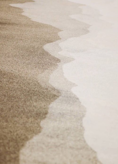 chemin de sable qui mène vers l'horizon